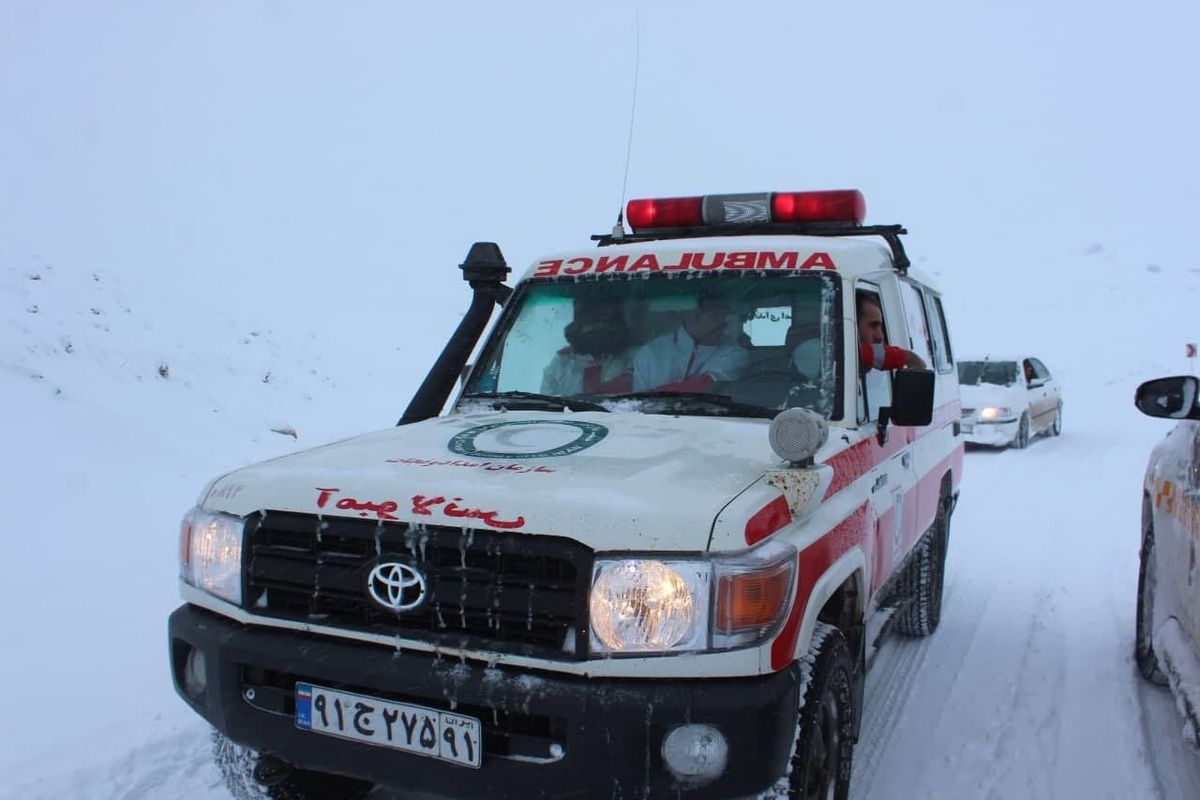 موتور سوار گم‌شده در برف و کولاک خلخال نجات یافت