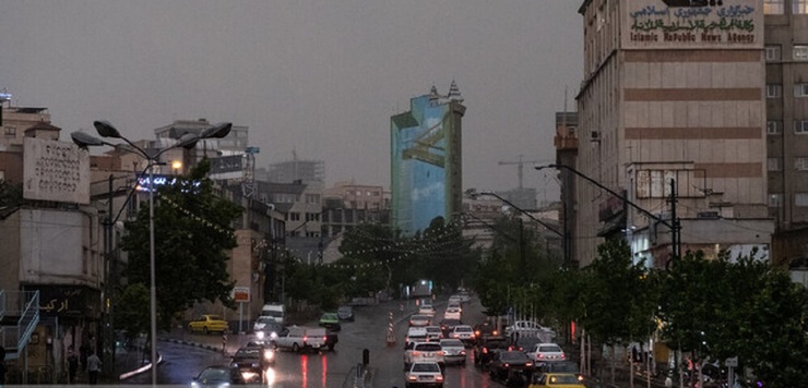 رگبار ‌پراکنده در استان تهران تا سه‌شنبه/ کاهش کیفیت هوای ‌پایتخت طی امروز