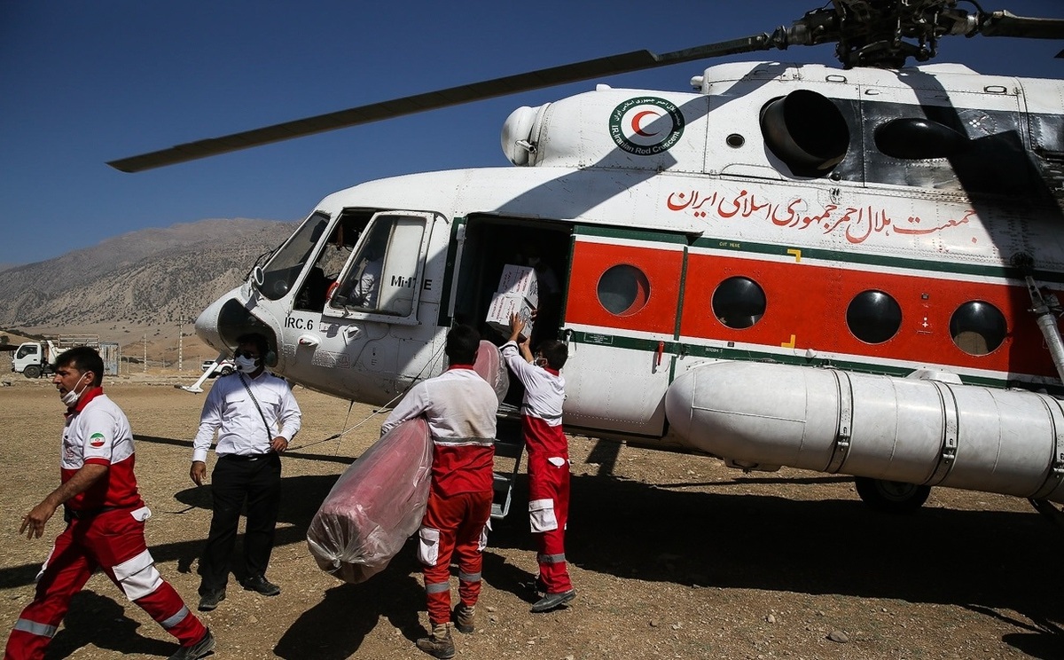 تصاویر| امدادرسانی هوایی به آسیب دیدگان زلزله اندیکا