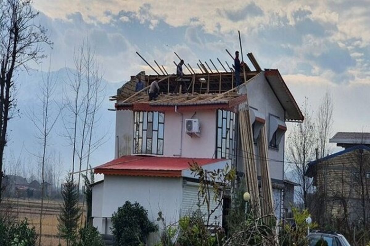 خسارت باد به منازل مسکونی و زیرساخت‌های گیلان