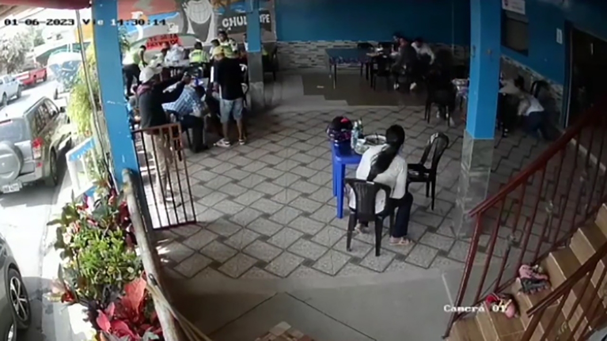 فیلم| دزدی مسلحانه در رستوران مکزیک