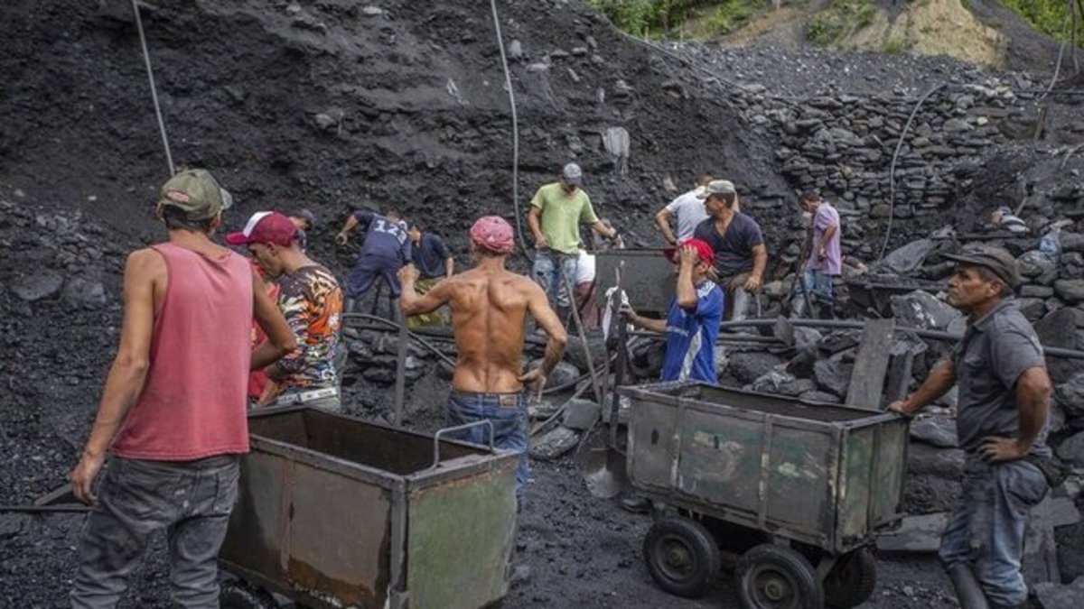 انفجار در معدن زغال سنگ در کلمبیا ۷ کشته بر جای گذاشت