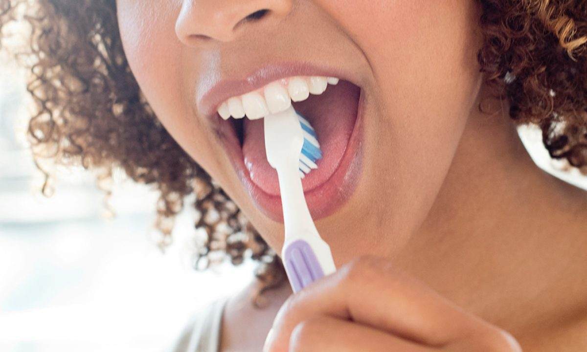 ۵ چیزی که لبخند و بهداشت دهان شما در مورد سلامتی‌تان به شما می‌گوید