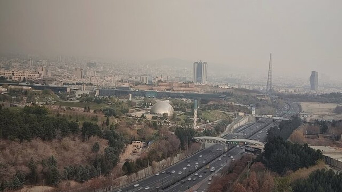 تداوم آلودگی هوای تهران تا چهارشنبه/بارش برف و باران در ارتفاعات