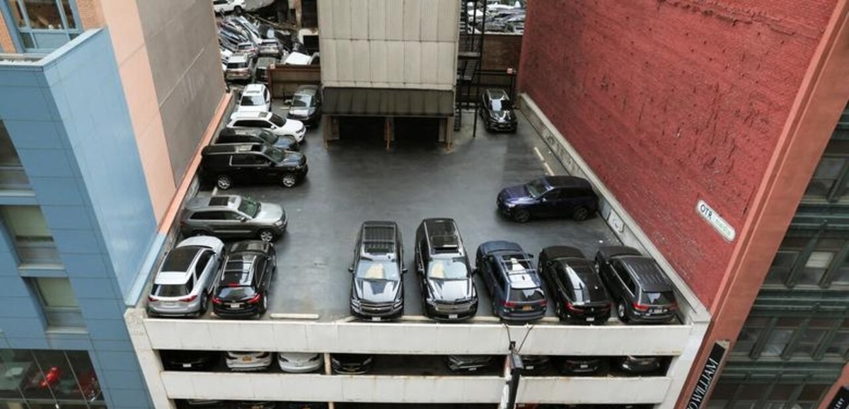 تصاویر| ریزش پارکینگ در نیویورک