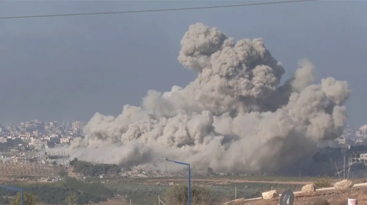 فیلم| توده بزرگ گرد و غبار و دود بر فراز غزه
