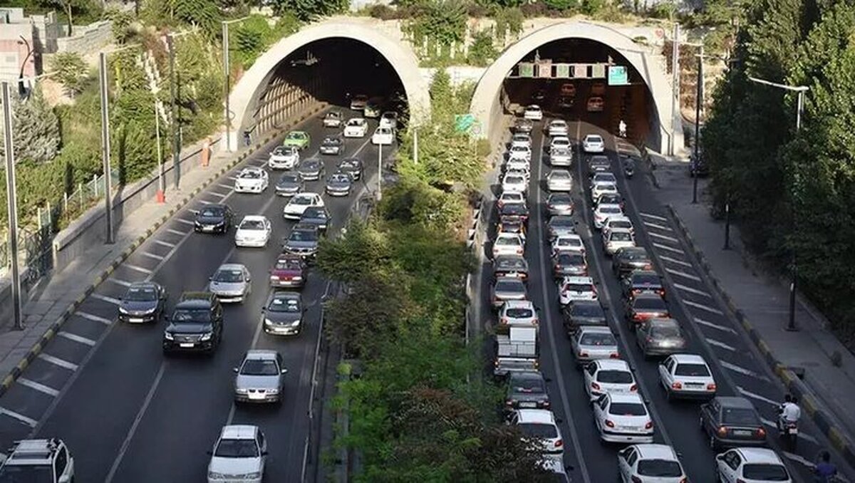 تردد روان در محور‌های شمالی و ترافیک نیمه‌سنگین در آزادراه قزوین - کرج - تهران