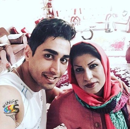 سجاد مردانی تکواندوکار المپیکی در کنار مادرش