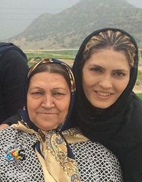 الهه منصوریان بانوی ووشوکار در کنار مادرش