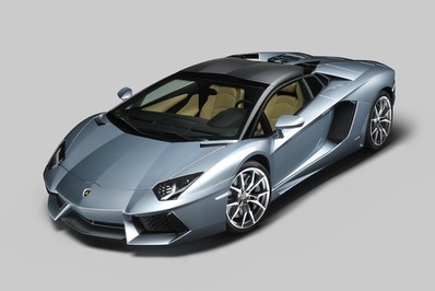 لامبورگینی Aventador LP700-4 با سرعت 349 کیلومتر در ساعت- امارات 