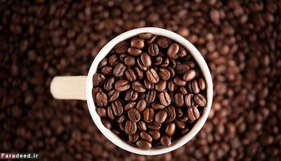  قهوه قهوه نیاز به محیط سرد و خشک دارد تا حد ممکن تازه بماند. دمای یخچال بیش از حد برای آن سرد است؛ و نیز بهتر است در محفظه تاریک نگهداری شود. اتحادیه بین المللی قهوه اعلام کرده است که دانه‌های قهوه باید در دمای اتاق و به دور از گرما، رطوبت و روشنایی باشد.
