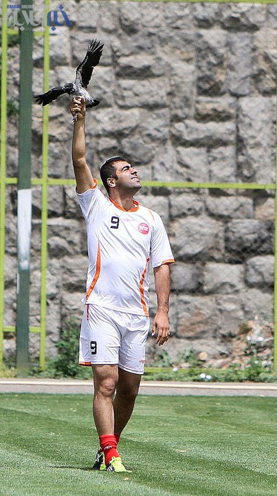http://aftabnews.ir/images/docs/000127/n00127843-r-b-000.jpg