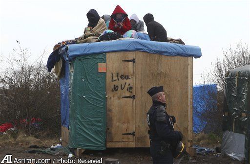 لب‌دوزی 6 پناهجوی ایرانی در اعتراض به جمع آوری اردوگاه جنگل در فرانسه+عکس