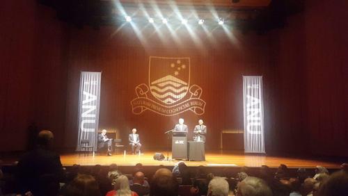 سخنرانی ظریف در دانشگاه ملی استرالیا / عکس