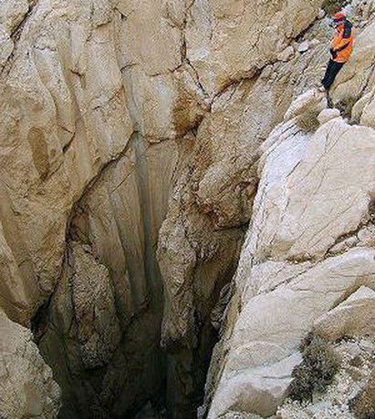 بازی با مرگ در خطرناکترین غار ایران + تصاویر