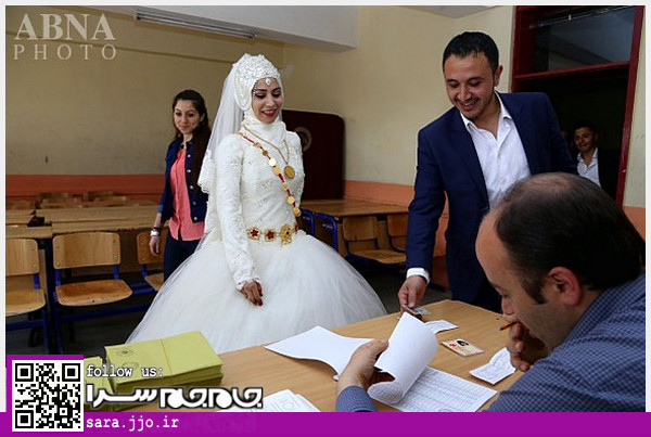 تصاویر/ جشن عروسی پای صندوق رای در ترکیه