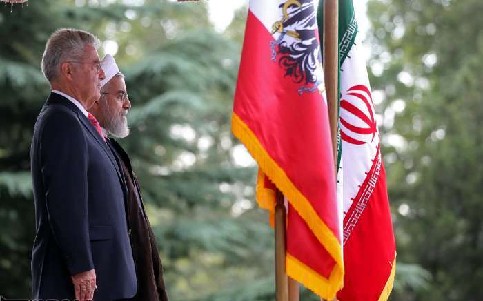 مذاکرات روسای‌جمهوری ایران و اتریش در کاخ سعدآباد/امضاء 4 سند همکاری