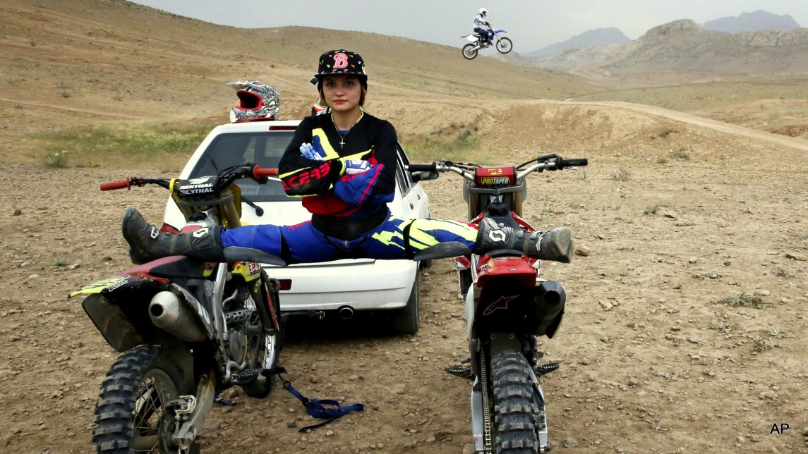 دختر موتورسواری که ایران را به جهان معرفی کرد + تصاویر