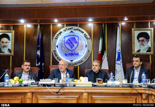 تصاویر/ بازدید نعمت زاده و نوبخت از خط تولید ایران خودرو