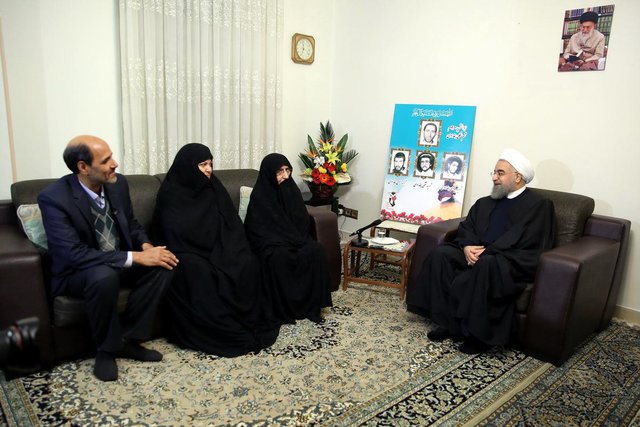 دیدار رییس‌جمهور با خانواده شهیدان بغدادی+تصاویر