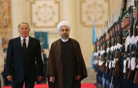 تصویر/ استقبال رسمی‌ رییس‌جمهوری قزاقستان از روحانی