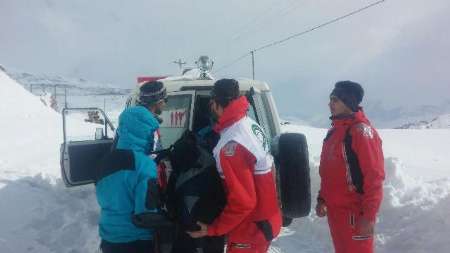 نجات کوهنورد خارجی گرفتار کولاک در دماوند+تصویر