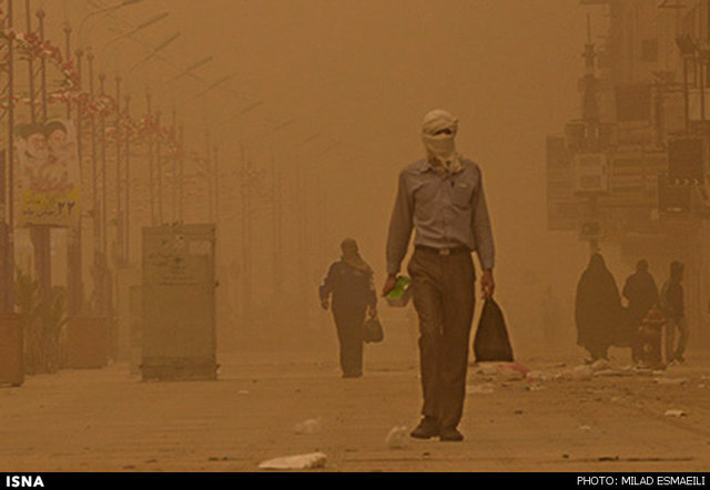 خاک در راه خوزستان
