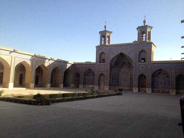 دزدیده شدن کاشی‌های مسجد صورتی شیراز +تصاویر