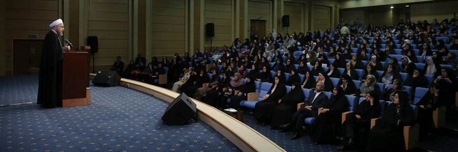 روحانی در جمع فعالان‌ زنان:برخلاف تفکر برخی‌تنگ‌نظران،زن مشکل‌جامعه نیست+تصاویر