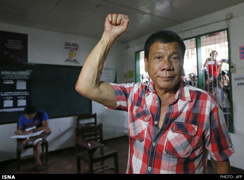 دوترته به عنوان رییس‌جمهور جدید فیلیپین سوگند یاد کرد