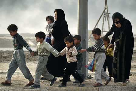 خروج اهالی موصل از شهر شدت گرفت/ورود 2 هزار خانوار به دهوک کردستان عراق
