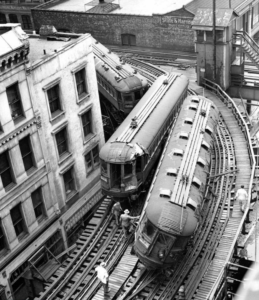 عکس قدیمی از تصادف دو قطار در شیکاگو