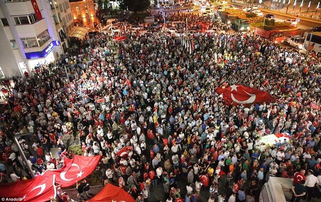 واکنش‌های جهانی به کودتا در ترکیه/از سکوت آمریکا تا شادی سوریه