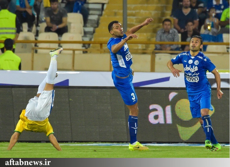 فوتبالیست های رزمی کار/تصاویر