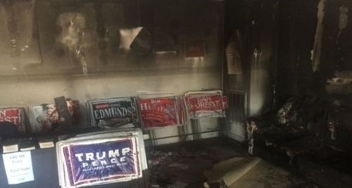 حمله به دفتر انتخاباتی ترامپ با مواد منفجره +عکس