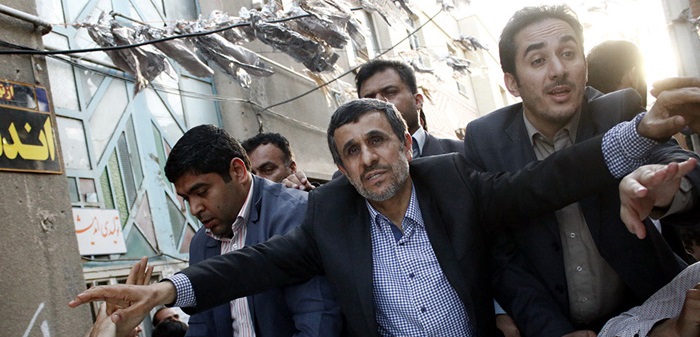 احمدی‌نژاد در انتخابات ریاست‌جمهوری 96 نامزد می‌شود؟+تصویر
