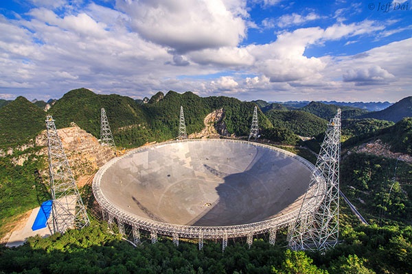 بزرگترین رادیو تلسکوپ جهان در جستجوی حیات فرازمینی+عکس