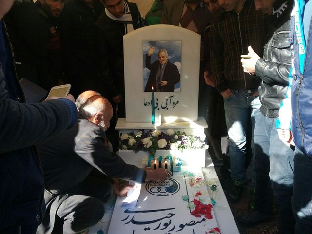 برگزاری مراسم چهلمین روز از درگذشت پدر استقلال + عکس