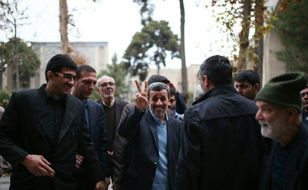 ژست جالبی که احمدی‎نژاد از خودش منتشر کرد + عکس