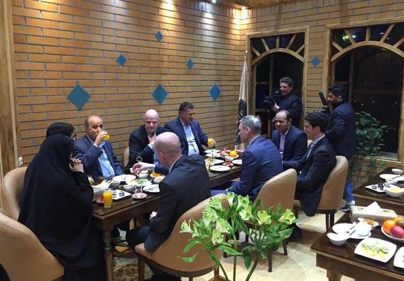 رئیس فیفا وارد ایران شد + عکس