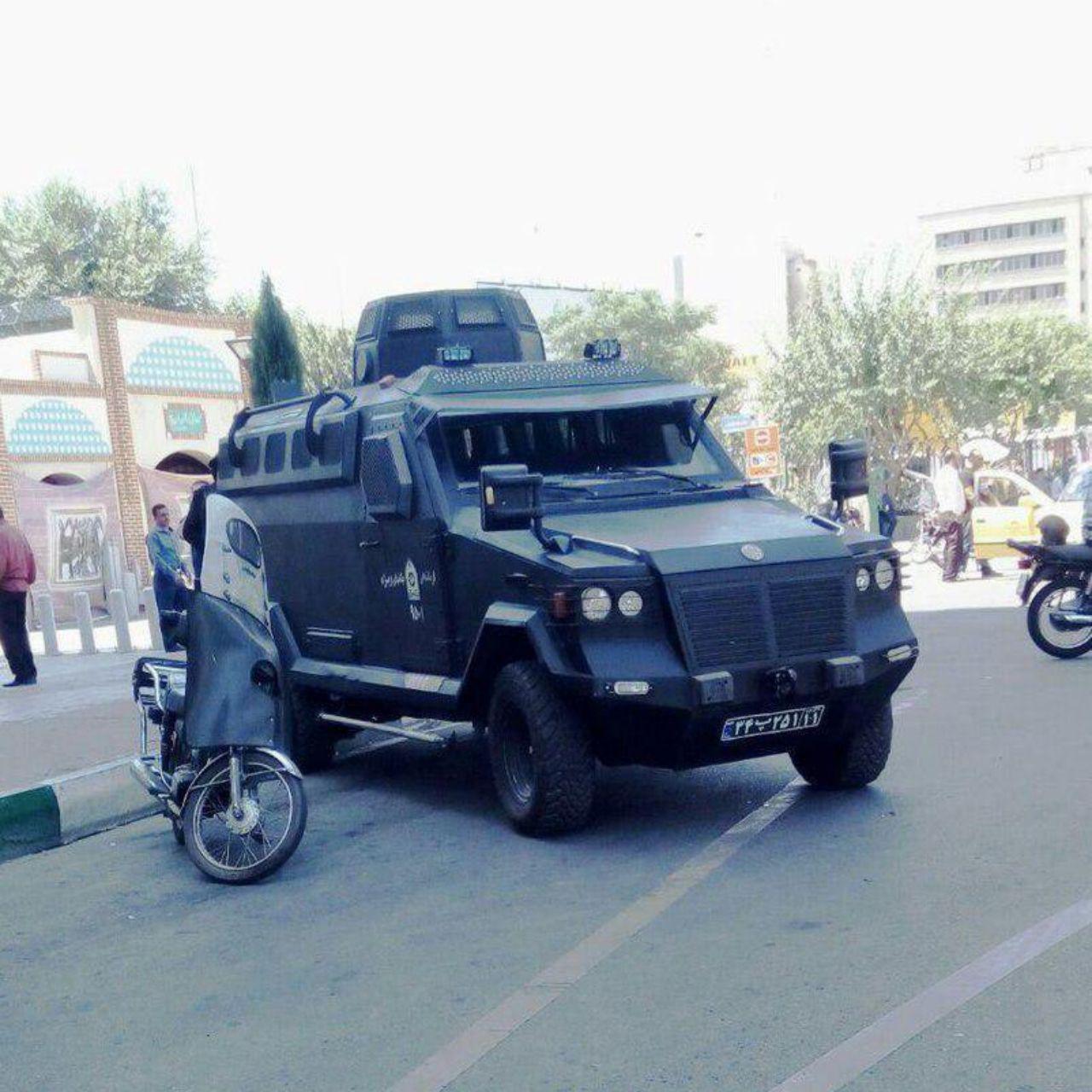 خودروهای زرهی برای تامین امنیت تهران/عکس