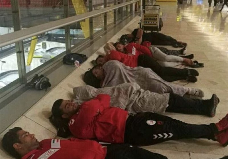 سرگردانی قهرمان جهان در فرودگاه مادرید /عکس