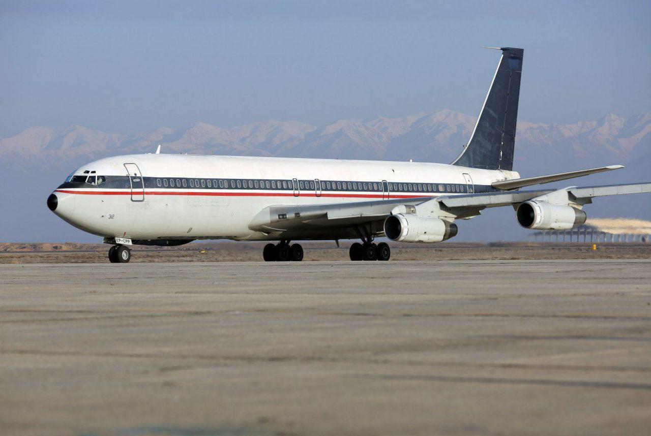 Нашелся самолет боинг. Самолет Boeing 707. Б707. Боинг б -707. Боинг 707 Cargo.