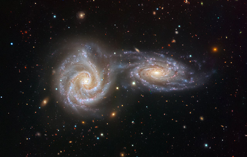تصویری خارق‌العاده از رقص باشکوه دو کهکشان