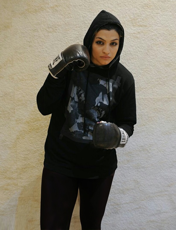 اتفاق تاریخی در ورزش زنان؛ دختر ایرانی در رینگ بوکس فرانسه+تصاویر