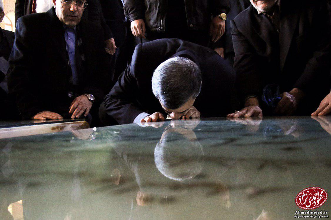 در پی محبوبیت از دست رفته| چرا احمدی‌نژاد دیگر پدیده‌ای غیر‌ضروری و بی‌معنی محسوب می‌شود؟