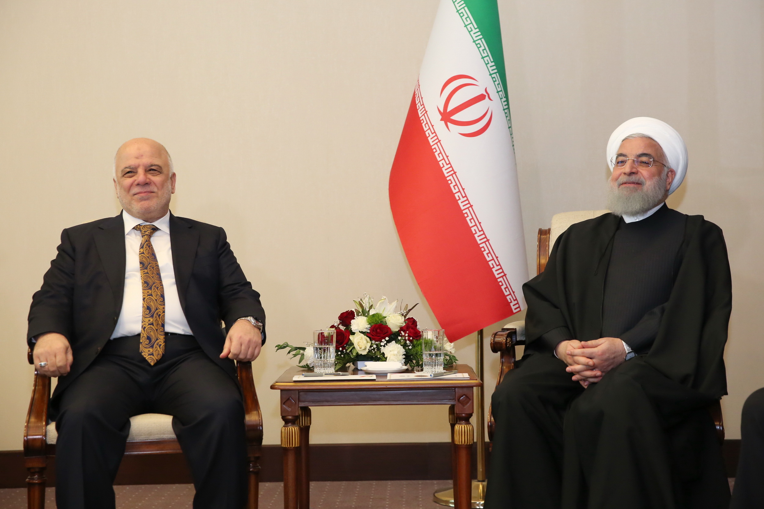 روحانی: می‌خواهیم در کنار عراق سازنده یک قدرت بزرگ در منطقه باشیم|آمریکایی‌ها در حال انتقال تروریست‌ها هستند