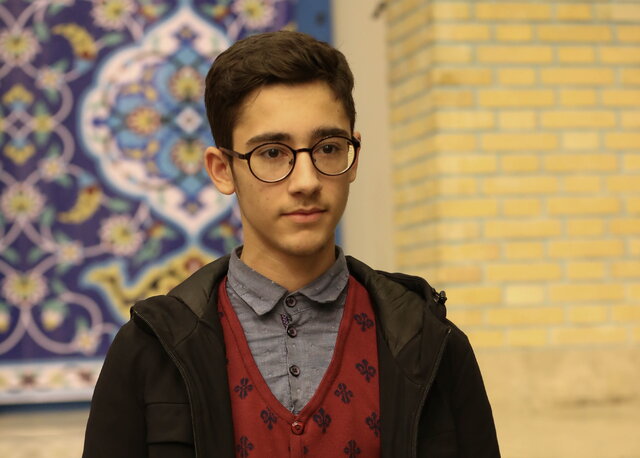 دیدار شطرنج‌باز ایرانی با رهبر انقلاب