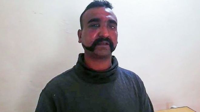 هند خطاب به پاکستان: خلبان اسیر را فورا بازگردانید