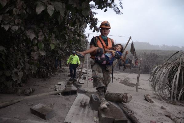 انفجار تازه در آتشفشان گواتمالا+عکس